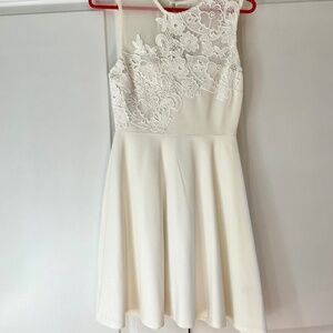 Lulus * Sleeveless White Dress w/ Floral Lace Detail * Size Small